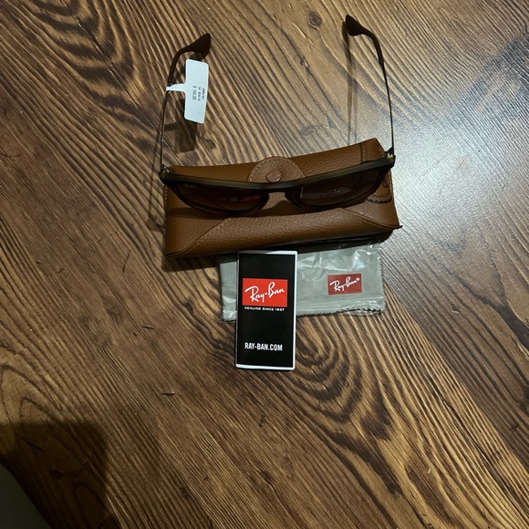 NWTO Never worn Ray-Bans from Nordstrom. The new 2024 Chris. - Picture 6 of 10